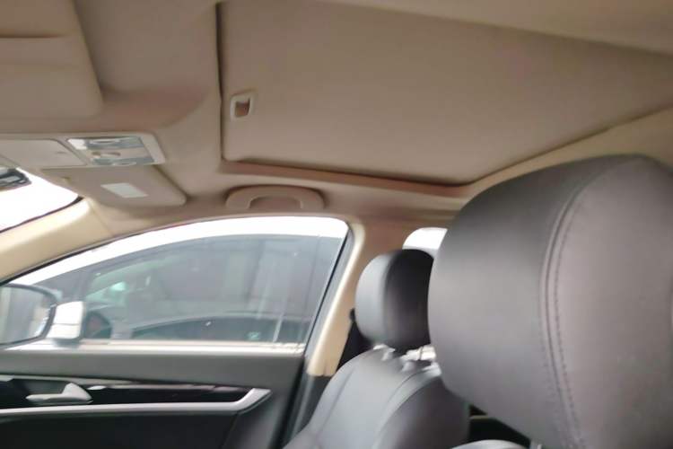 Used Dongfeng Aeolus AX7 2015 2.0L Automatic Zhiyi Trim Headliner