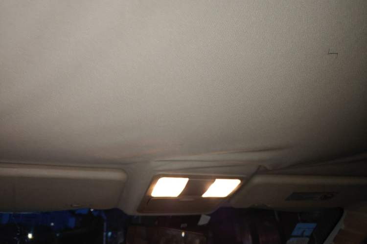 Used Dongfeng Aeolus AX7 2015 2.0L Automatic Zhiyue Version Headliner