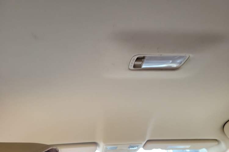 Used Dongfeng Aeolus AX7 2015 2.0L Manual Zhiyue Model Headliner