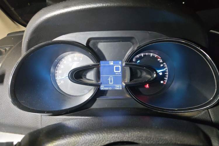 Used Dongfeng Aeolus AX7 2015 2.0L Automatic Zhiyi Trim Instrument Cluster