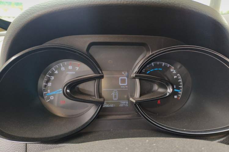 Used Dongfeng Aeolus AX7 2015 2.0L Manual Zhiyi Trim Instrument Cluster