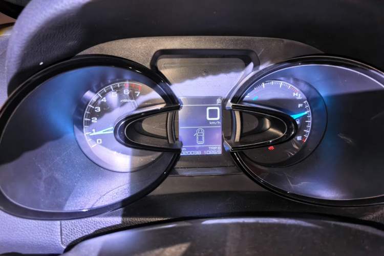 Used Dongfeng Aeolus AX7 2015 2.0L Manual Zhiyi Trim Instrument Cluster
