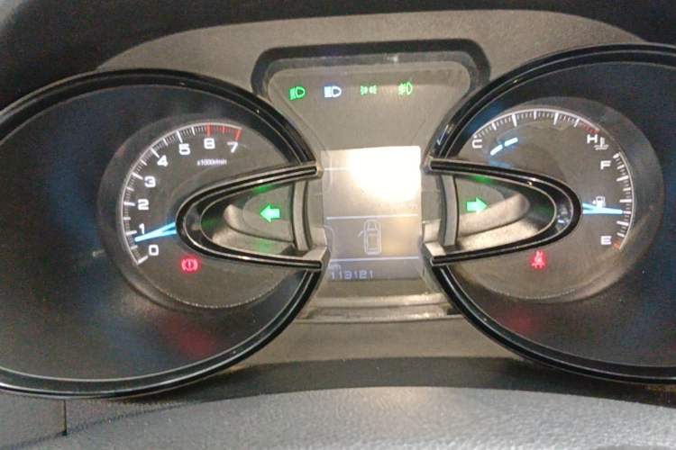 Used Dongfeng Aeolus AX7 2015 2.0L Manual Zhiyue Model Instrument Cluster