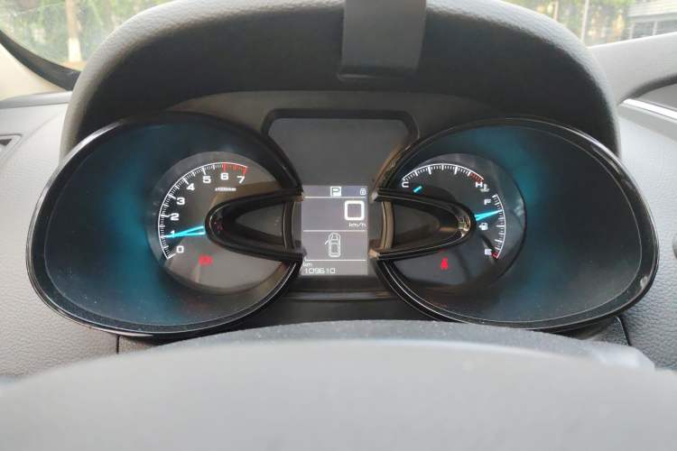 Used Dongfeng Aeolus AX7 2015 2.0L Automatic Zhiyi Trim Instrument Cluster