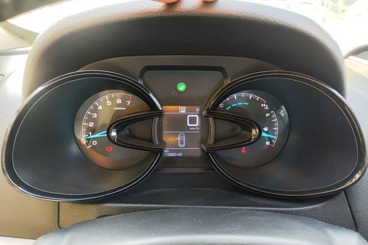Used Dongfeng Aeolus AX7 2015 2.0L Automatic Zhiyi Trim Instrument Cluster