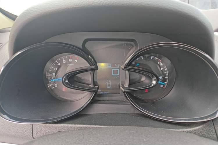 Used Dongfeng Aeolus AX7 2015 2.0L Automatic Zhiyi Trim Instrument Cluster