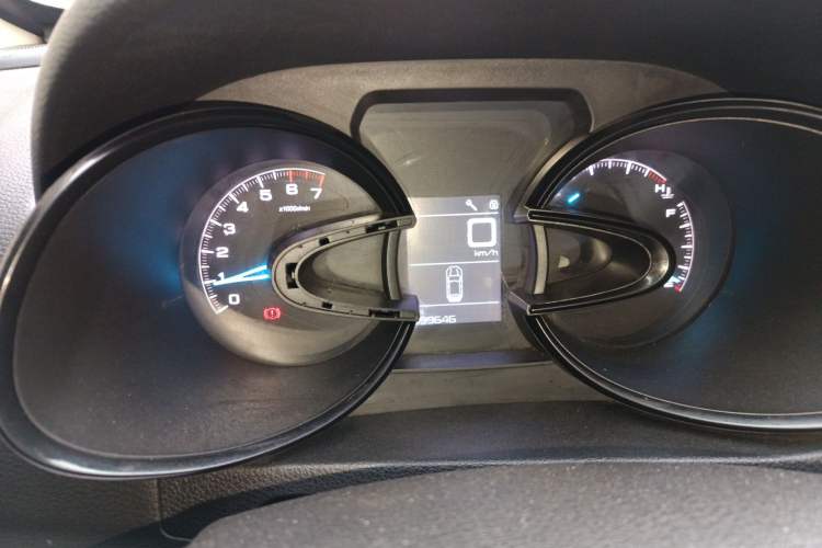 Used Dongfeng Aeolus AX7 2015 2.0L Manual Zhiyi Trim Instrument Cluster