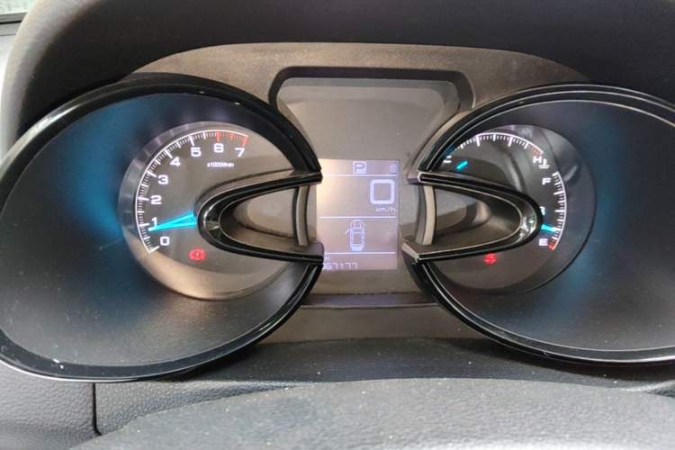 Used Dongfeng Aeolus AX7 2015 2.0L Automatic Zhiyi Trim Instrument Cluster