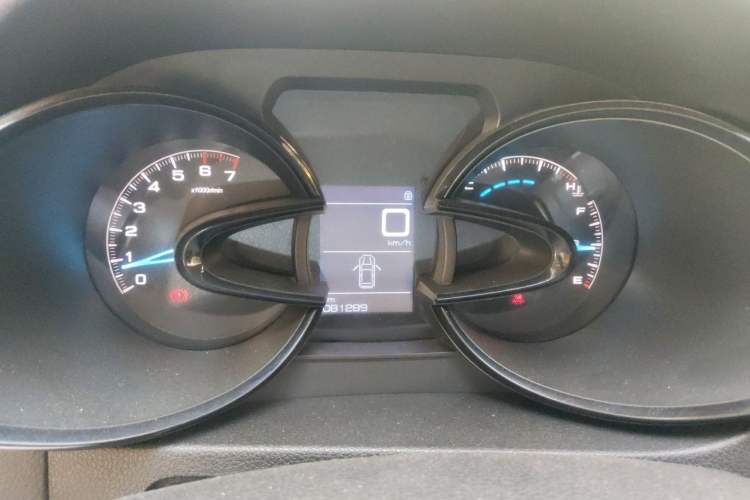 Used Dongfeng Aeolus AX7 2015 2.0L Manual Zhiyi Trim Instrument Cluster
