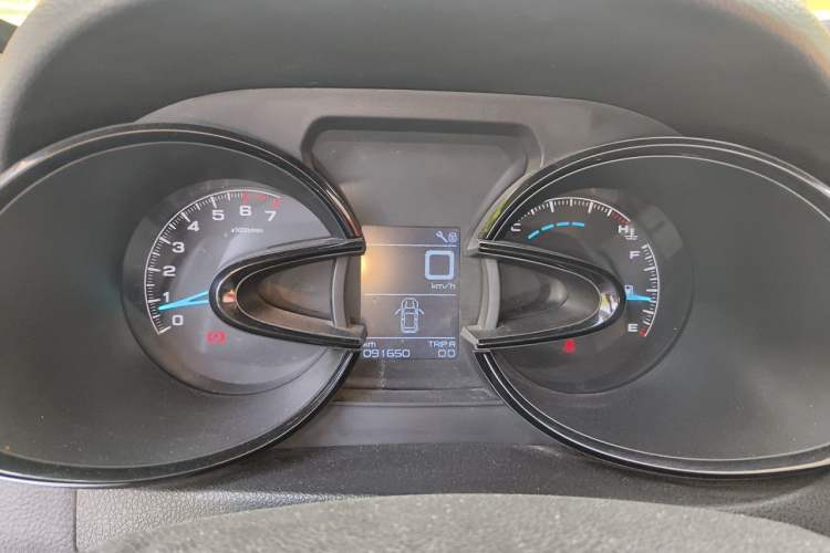 Used Dongfeng Aeolus AX7 2015 2.0L Manual Zhiyi Trim Instrument Cluster