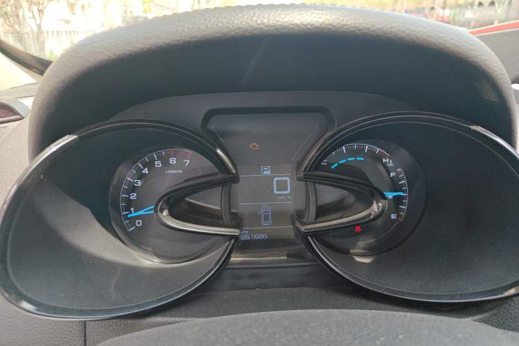Used Dongfeng Aeolus AX7 2015 2.0L Automatic Zhiyue Version Instrument Cluster