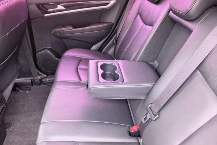 Used Dongfeng Aeolus AX7 2015 2.0L Automatic Zhiyi Trim Interior 1