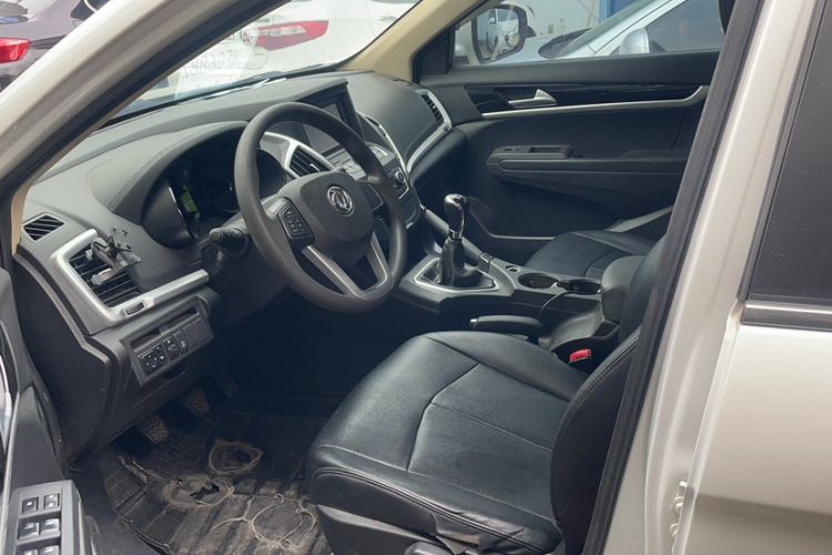 Used Dongfeng Aeolus AX7 2015 2.0L Manual Zhiyue Model Interior 2