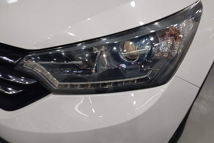 Used Dongfeng Aeolus AX7 2015 2.0L Automatic Zhiyue Version Left Front Headlight