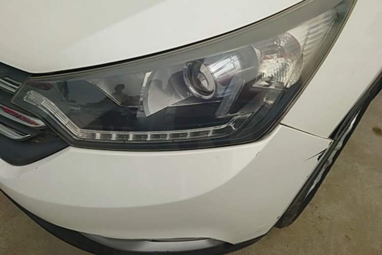 Used Dongfeng Aeolus AX7 2015 2.0L Manual Zhiyi Trim Left Front Headlight