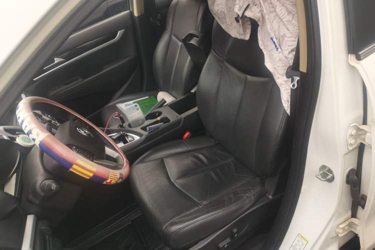 Used Dongfeng Aeolus AX7 2015 2.3L Automatic ZhiZun Version Left Front Seat