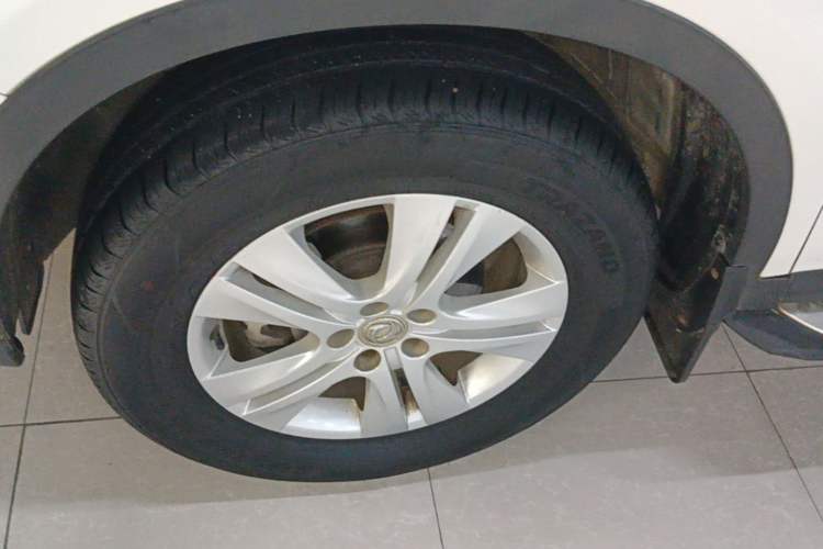 Used Dongfeng Aeolus AX7 2015 2.0L Manual Zhiyue Model Left Front Wheel Hub
