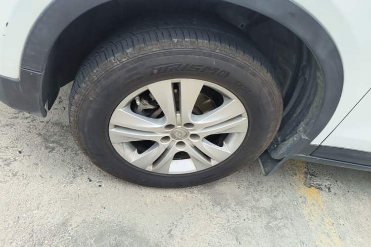 Used Dongfeng Aeolus AX7 2015 2.0L Manual Zhiyue Model Left Front Wheel Hub