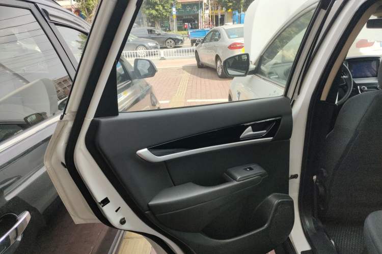 Used Dongfeng Aeolus AX7 2015 2.0L Automatic Zhiyue Version Left Rear Door Interior