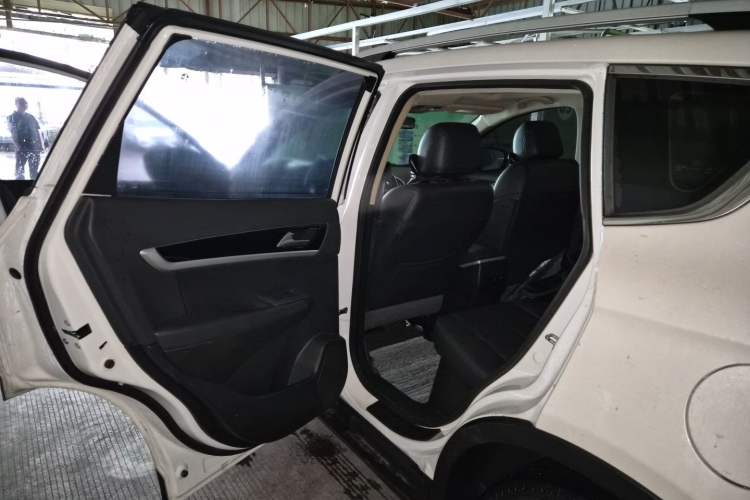 Used Dongfeng Aeolus AX7 2015 2.3L Automatic ZhiZun Version Left Rear Seat