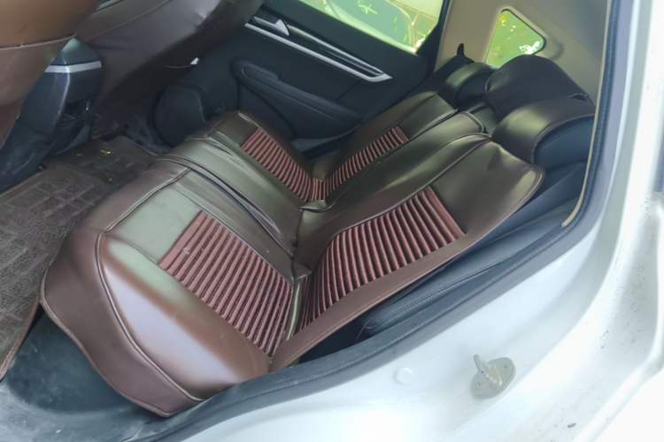 Used Dongfeng Aeolus AX7 2015 2.0L Automatic Zhiyi Trim Left Rear Seat