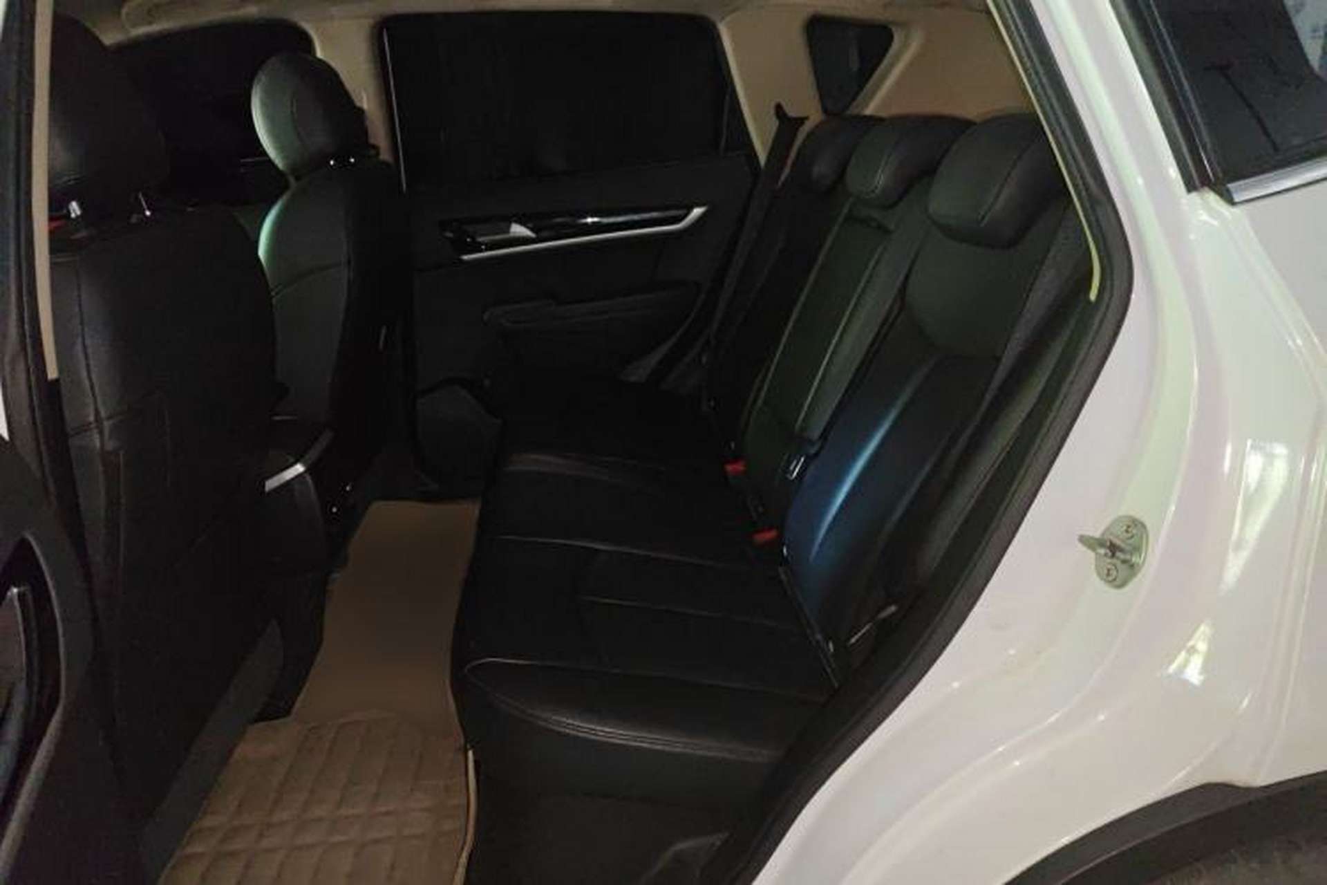 Used Dongfeng Aeolus AX7 2015 2.0L Automatic Zhiyi Trim Left Rear Seat