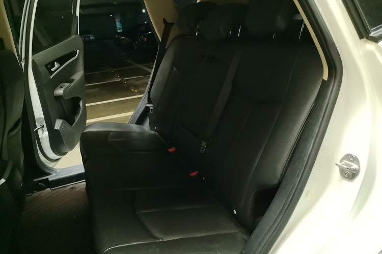 Used Dongfeng Aeolus AX7 2015 2.3L Automatic ZhiZun Version Left Rear Seat