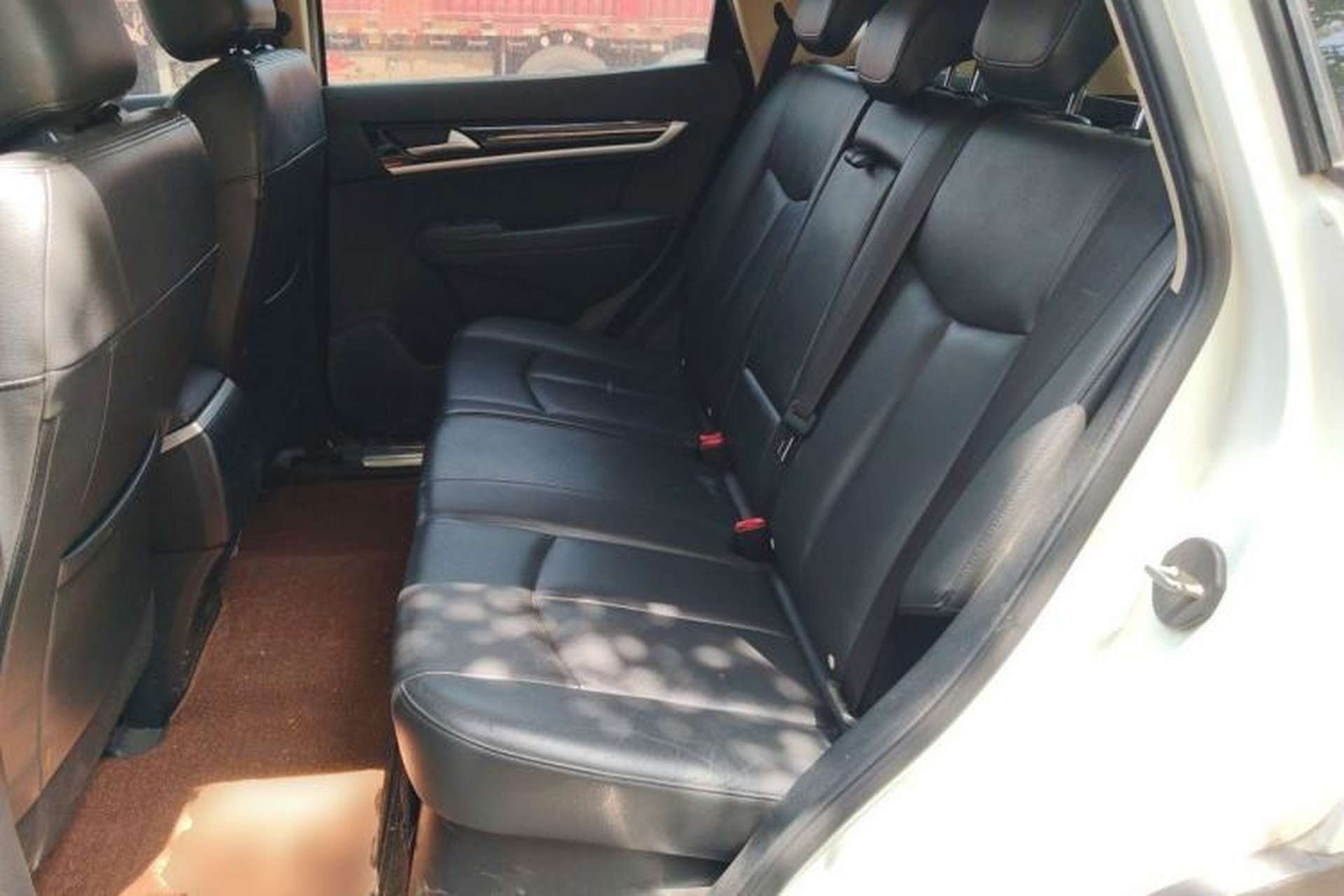 Used Dongfeng Aeolus AX7 2015 2.0L Manual Zhiyi Trim Left Rear Seat