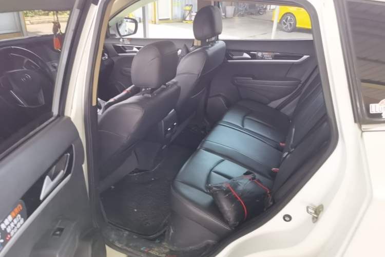 Used Dongfeng Aeolus AX7 2015 2.3L Automatic ZhiZun Version Left Rear Seat