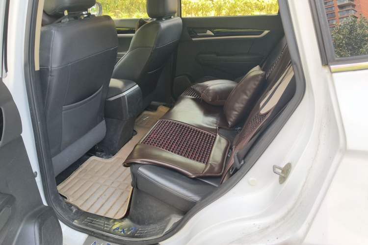 Used Dongfeng Aeolus AX7 2015 2.0L Manual Zhiyi Trim Left Rear Seat