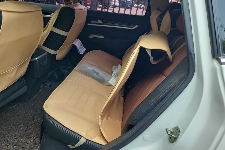 Used Dongfeng Aeolus AX7 2015 2.0L Manual Zhiyue Model Left Rear Seat