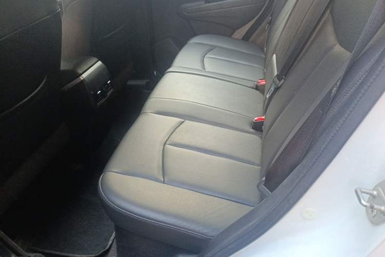 Used Dongfeng Aeolus AX7 2015 2.0L Automatic Zhiyi Trim Left Rear Seat