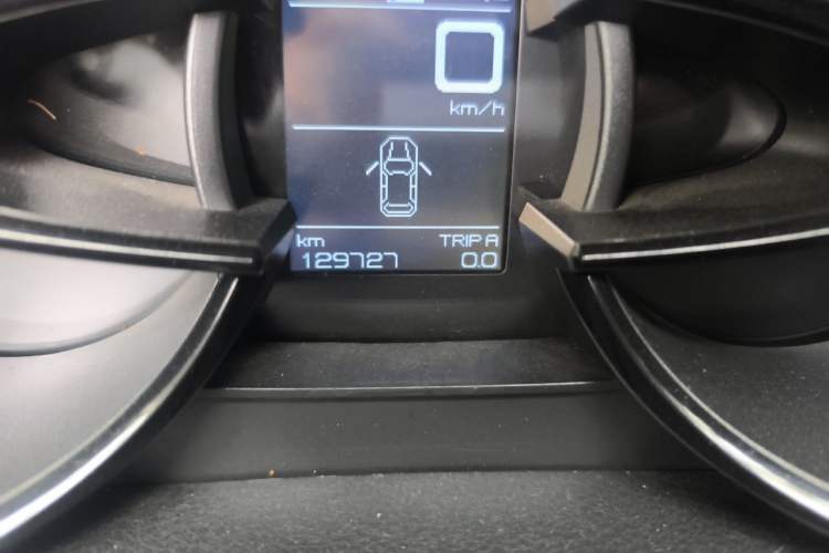 Used Dongfeng Aeolus AX7 2015 2.3L Automatic ZhiZun Version Odometer Close Up