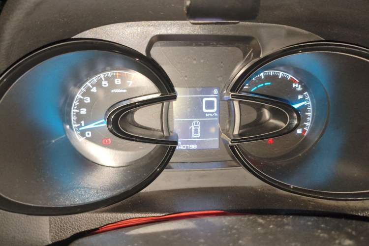 Used Dongfeng Aeolus AX7 2015 2.0L Manual Zhiyi Trim Odometer Close Up