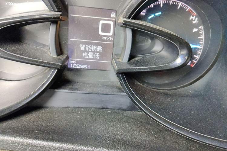 Used Dongfeng Aeolus AX7 2015 2.0L Manual Zhiyi Trim Odometer Close Up