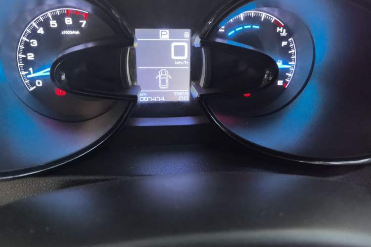 Used Dongfeng Aeolus AX7 2015 2.0L Automatic Zhiyi Trim Odometer Close Up