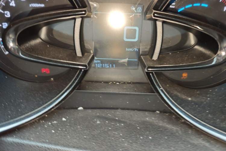 Used Dongfeng Aeolus AX7 2015 2.0L Manual Zhiyue Model Odometer Close Up