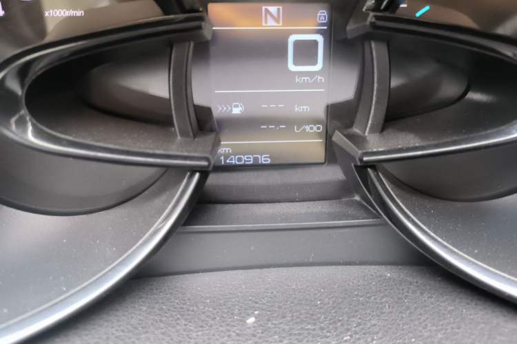 Used Dongfeng Aeolus AX7 2015 2.0L Automatic Zhiyue Version Odometer Close Up