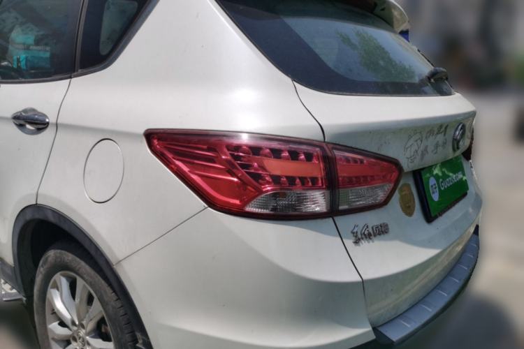 Used Dongfeng Aeolus AX7 2015 2.0L Manual Zhiyi Trim Rear Left 45 Deg