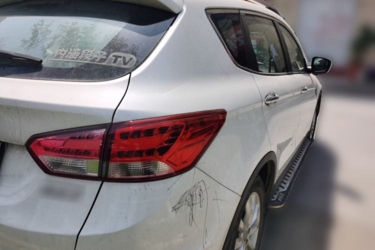 Used Dongfeng Aeolus AX7 2015 2.0L Manual Zhiyi Trim Rear Right 45 Deg