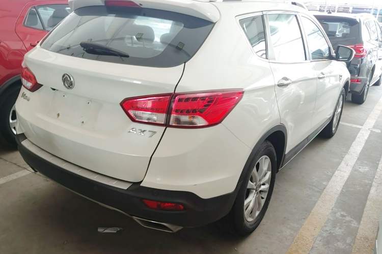 Used Dongfeng Aeolus AX7 2015 2.0L Automatic Zhiyi Trim Rear Right 45 Deg