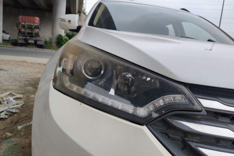 Used Dongfeng Aeolus AX7 2015 2.0L Manual Zhiyi Trim Right Front Headlight