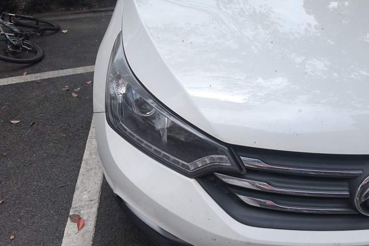 Used Dongfeng Aeolus AX7 2015 2.3L Automatic ZhiZun Version Right Front Headlight