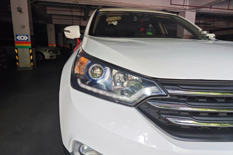 Used Dongfeng Aeolus AX7 2015 2.0L Automatic Zhiyi Trim Right Front Headlight