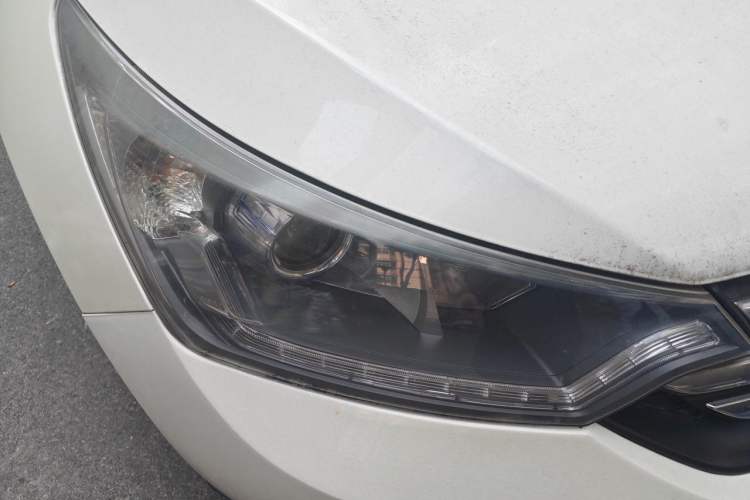 Used Dongfeng Aeolus AX7 2015 2.0L Automatic Zhiyi Trim Right Front Headlight