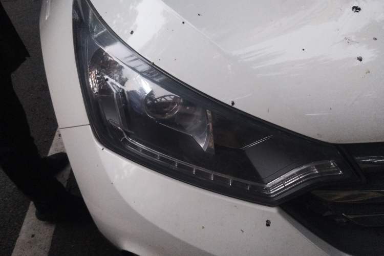 Used Dongfeng Aeolus AX7 2015 2.3L Automatic ZhiZun Version Right Front Headlight
