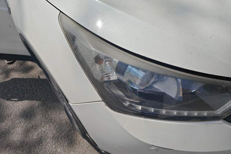 Used Dongfeng Aeolus AX7 2015 2.0L Automatic Zhiyue Version Right Front Headlight