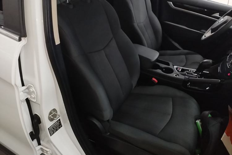 Used Dongfeng Aeolus AX7 2015 2.0L Automatic Zhiyue Version Right Front Seat