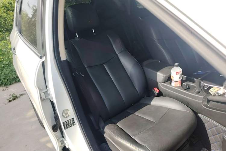Used Dongfeng Aeolus AX7 2015 2.3L Automatic ZhiZun Version Right Front Seat