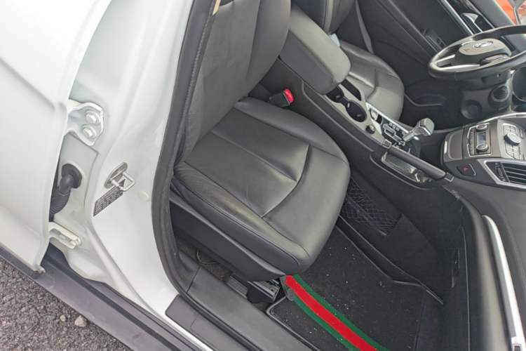 Used Dongfeng Aeolus AX7 2015 2.0L Automatic Zhiyi Trim Right Front Seat